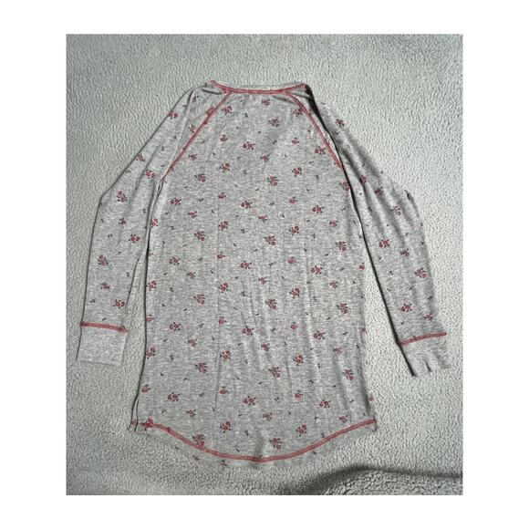 P.J. Salvage Pajama Top Small Long Sleeve Floral Rose VNeck Gray Red Light Shirt - Picture 9 of 11